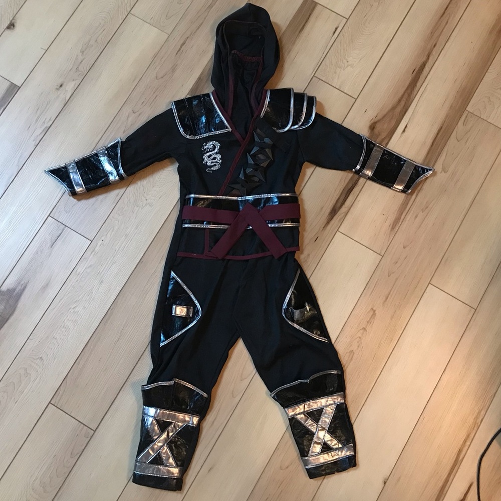 Size 4 Ninja Costume